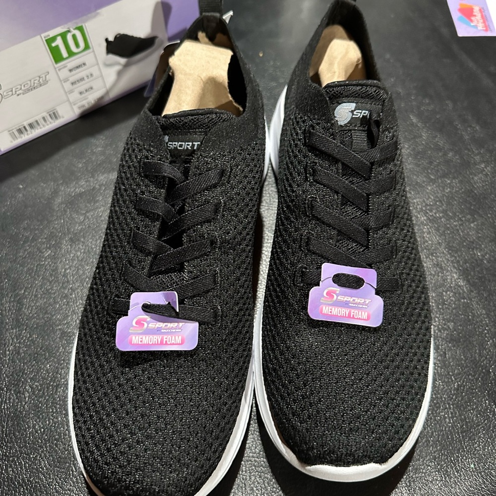 Women’s memory foam sketchers